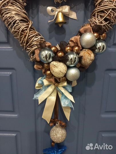 Рождественский венок на входную дверь