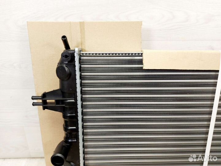 Радиатор охлаждения Opel Astra G 1998-2009