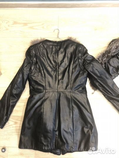 Кожаная куртка с мехом 42