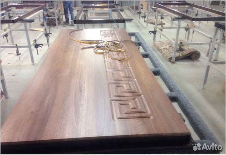 Дверь входная новая