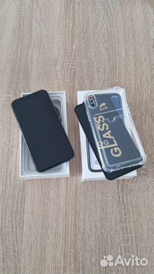 iPhone X, 256 ГБ