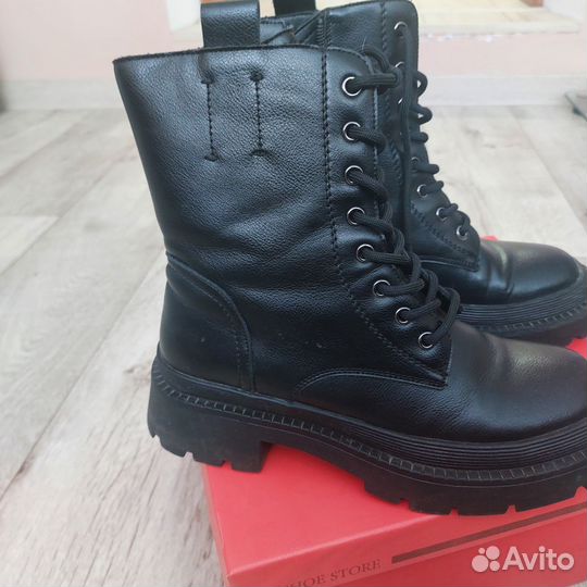 Ботинки демисезонные женские 38 размер