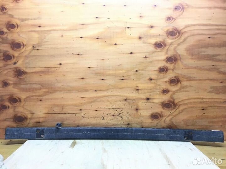 Усилитель бампера передний Toyota Mark Ii GX100