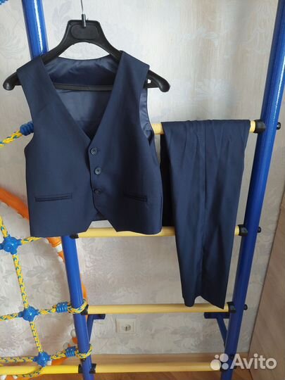 Новый костюм тройка на мальчика