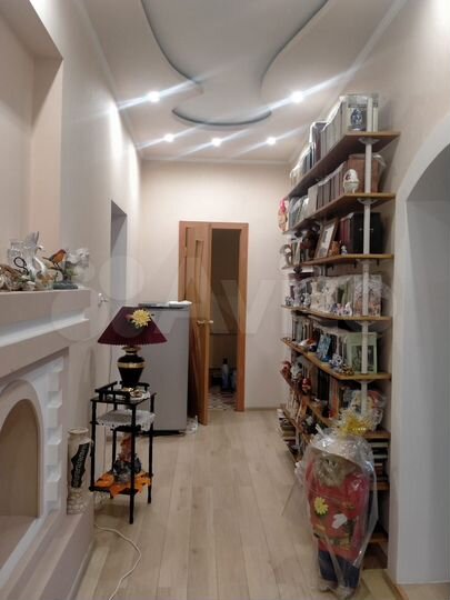 3-к. квартира, 92 м², 1/1 эт.