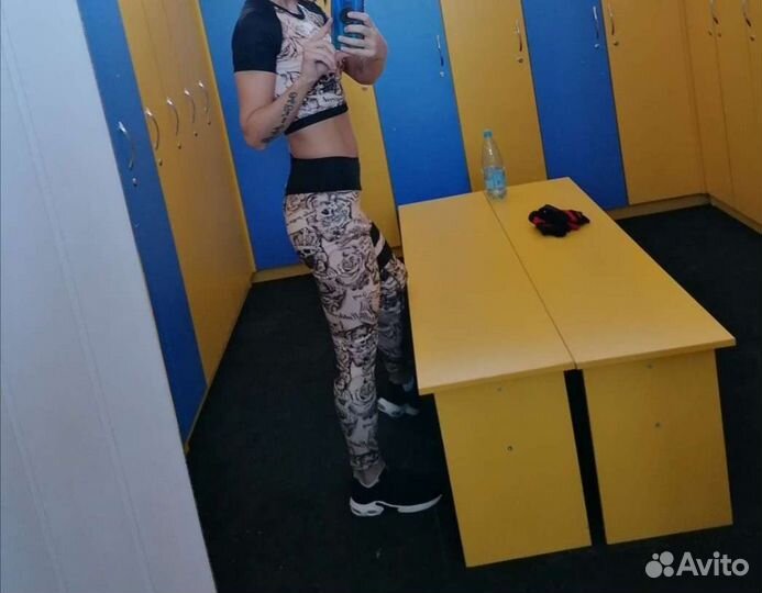Костюм для фитнеса 42 р