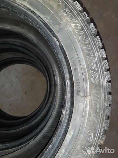 Dunlop SP Winter Ice 01 215/70 R17 98E