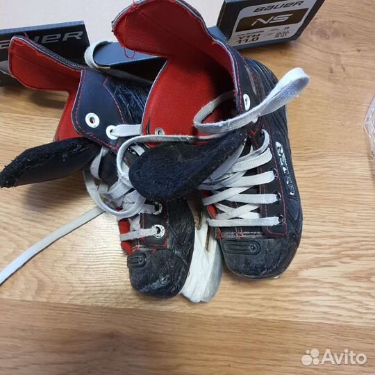 Хоккейные коньки bauer