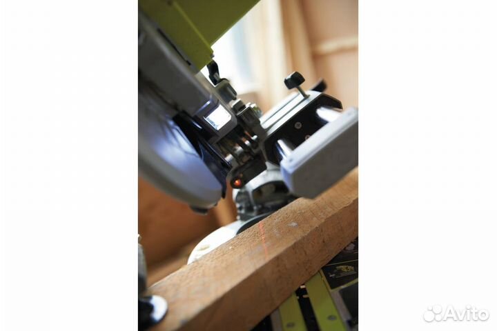 Торцовочная пила Ryobi EMS216L 5133001197