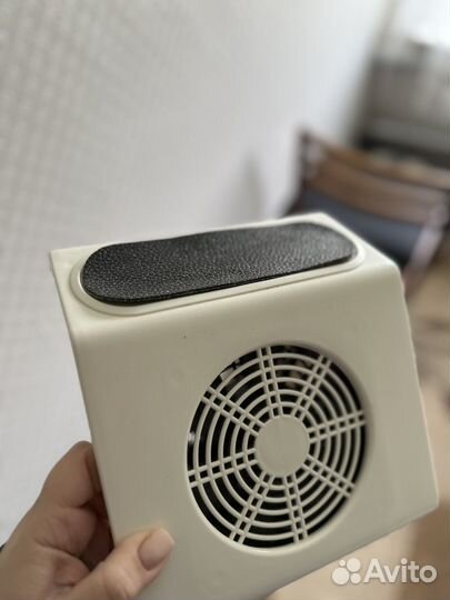 Подставка для рук маникюрная, пылесос для маникюра