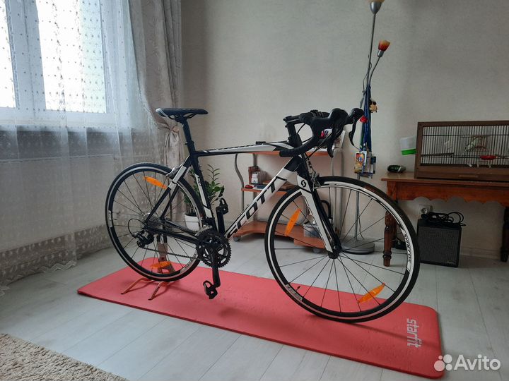Шоссейный велосипед scott
