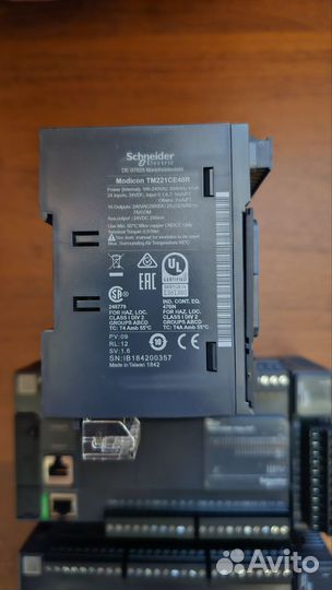 Контроллер Schneider TM221CE40R