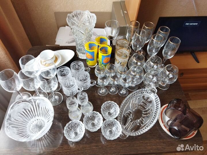 Посуда, ваза, рюмки, много разная