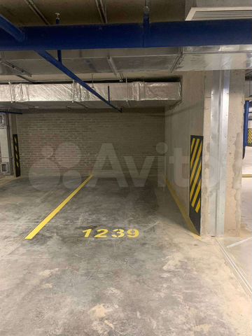 Машиноместо, 13 м²