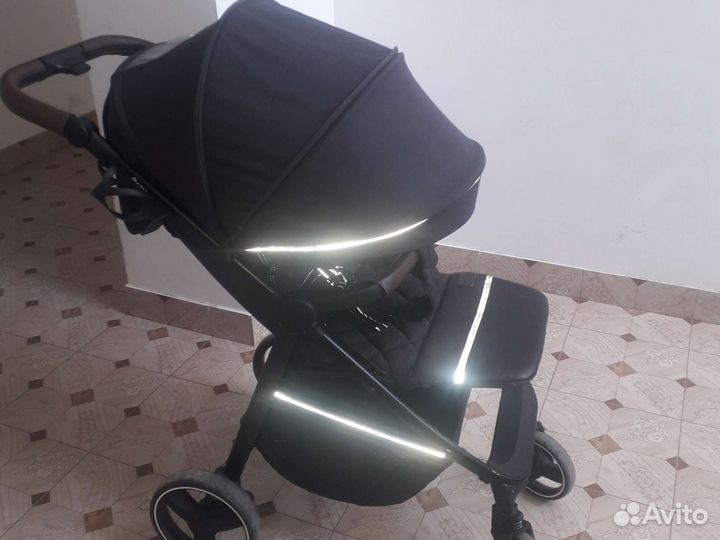 Прогулочная коляска carello bravo