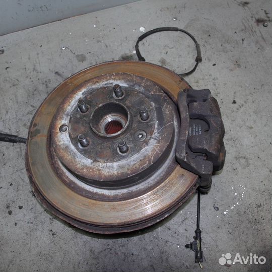 Кулак поворотный задний левый land rover Range Ro