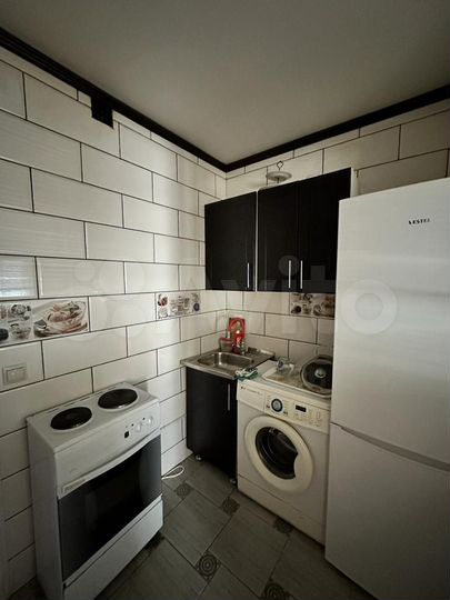 2-к. квартира, 48 м², 1/9 эт.