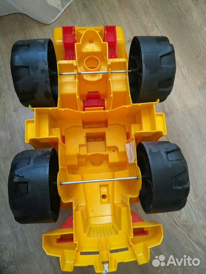 Игрушка. Трактор