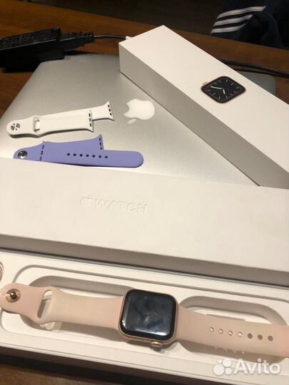Apple watch 4 часы оригинал розовое золото