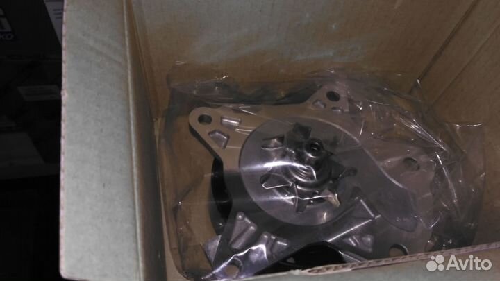 Помпа водяная Toyota 1ZR 2ZR 3ZR