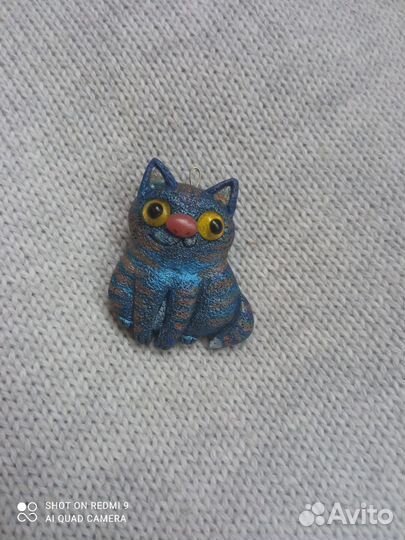 Брошь Значок Новый