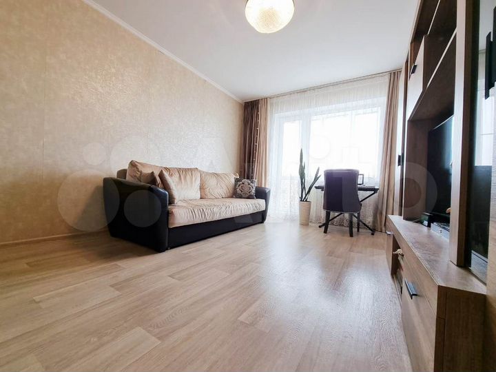 2-к. квартира, 53 м², 8/9 эт.