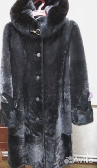 Шубы мутоновая 50-52 размер