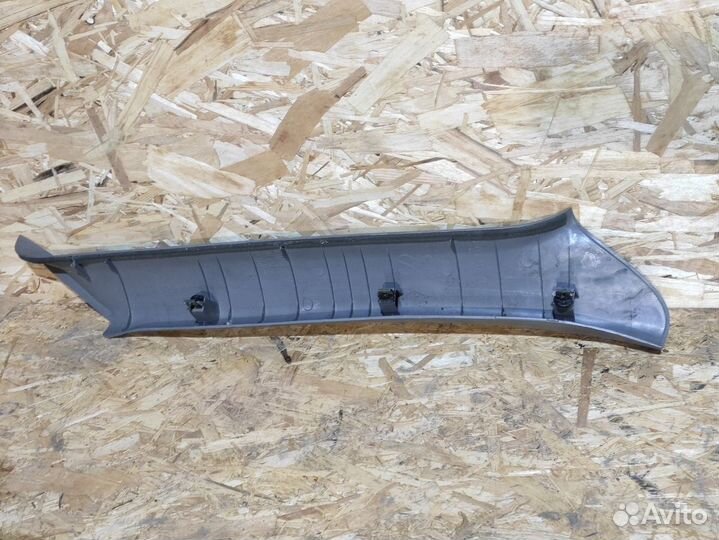 Обшивка стойки левая Subaru Forester S11