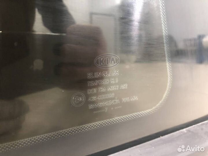 Стекло кузовное глухое правое Kia Ceed ED 2007-201