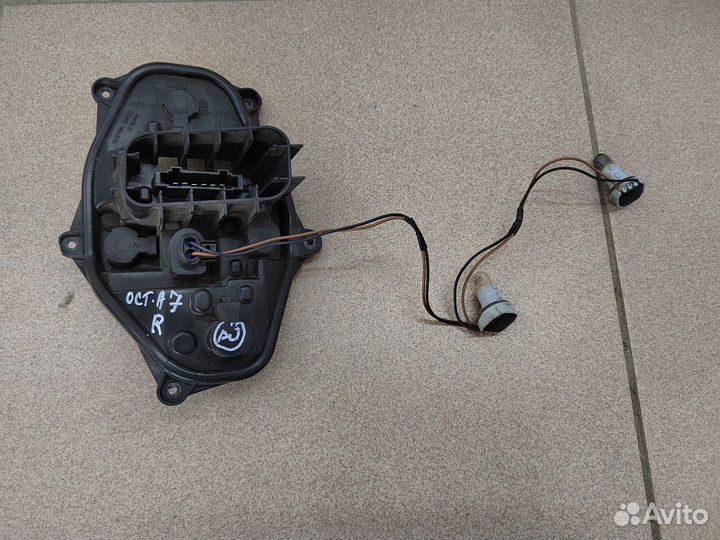 Плата заднего правого фонаря Octavia A7 13-17
