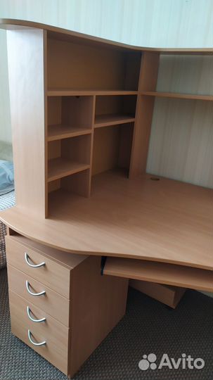 Стол компьютерный письменный угловой