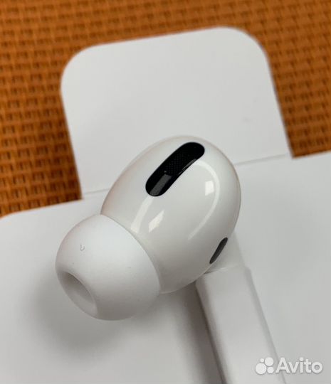 Новые Правый или Левый AirPods Pro