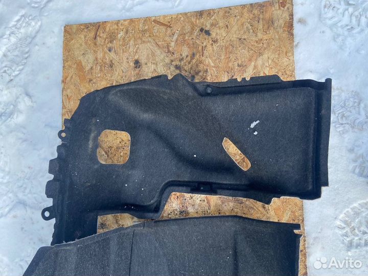 Обшивки багажника Toyota Crown S200 GWS 204