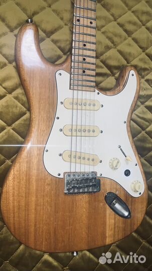 Электрогитара Tomson Stratocaster