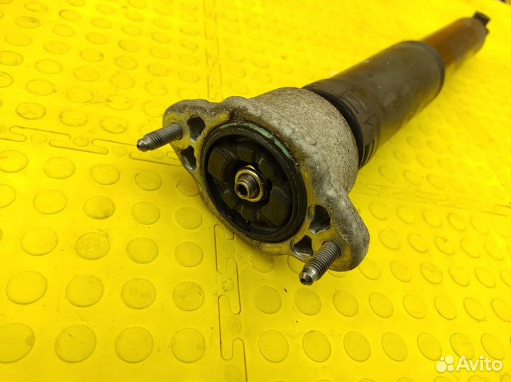 Амортизаторы комплект задние Mercedes-Benz S212