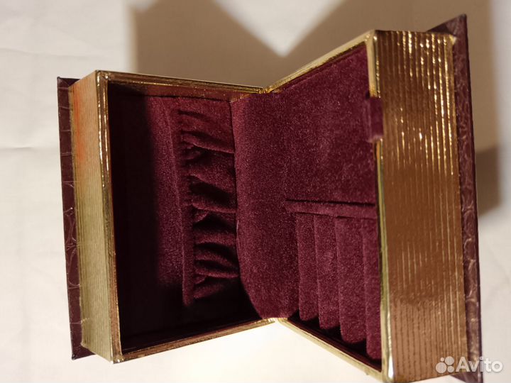 Шкатулка для украшений