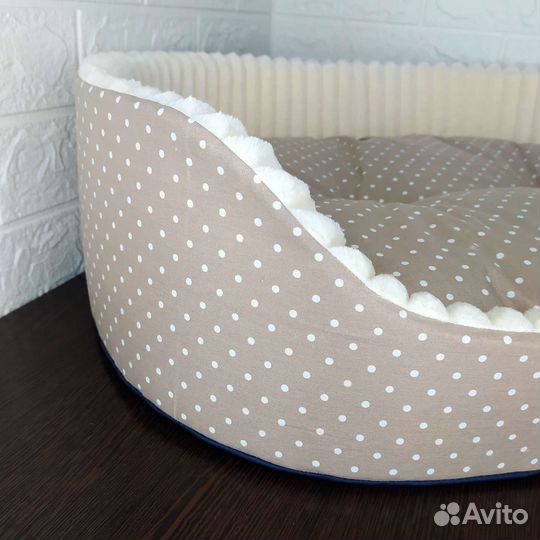 Лежанка для собак и кошек