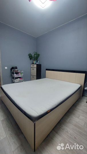Кровать двухспальная 160 200 бу