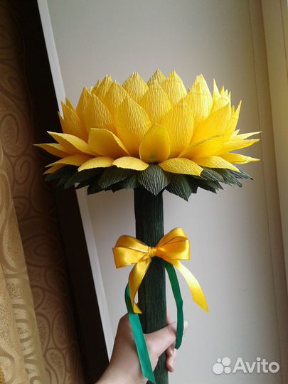 Цветок с конфетами к празднику