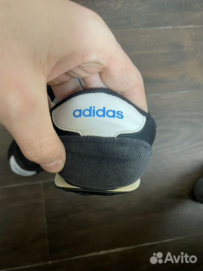 Кроссовки adidas v racer