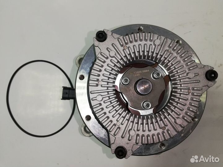 2104578 Помпа, Насос системы охлаждения DAF 106