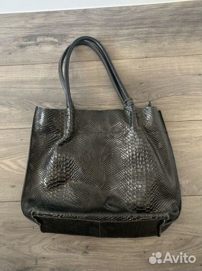 Сумка кожаная черная в идеале