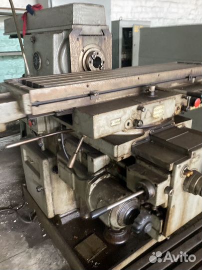 Фрезерный станок 6р82