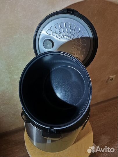 Мультиварка Redmond RMC-M211