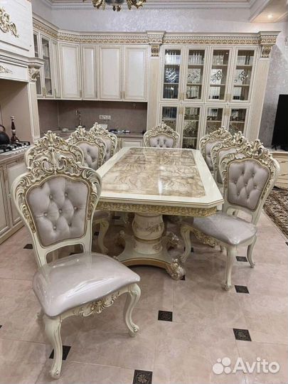 Стол для кухни. В наличии