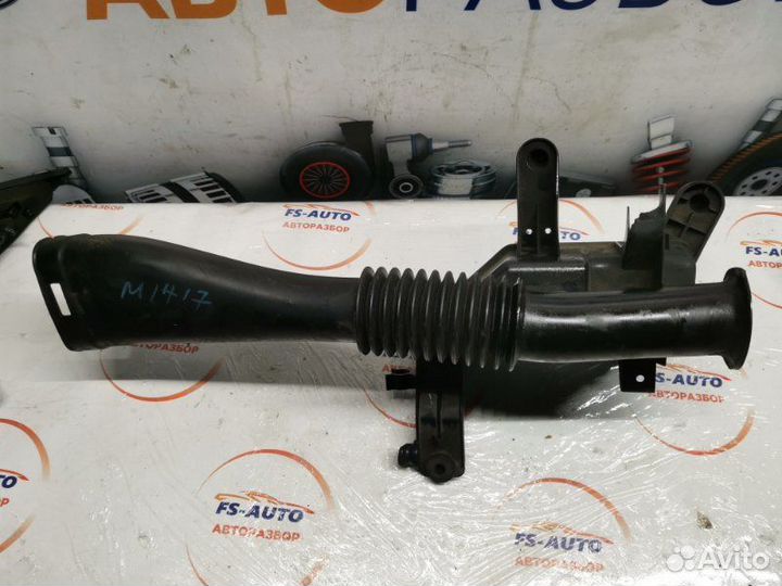 Резонатор воздушного фильтра Mazda 3 седан BK 1.6