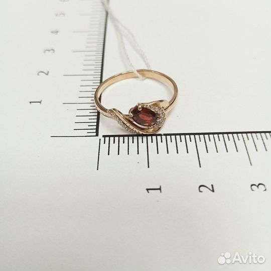 Золотое кольцо с камнем 16,5р