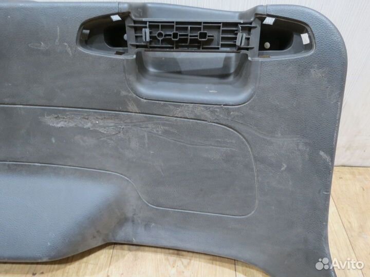 Обшивка крышки багажника Ford Focus 3