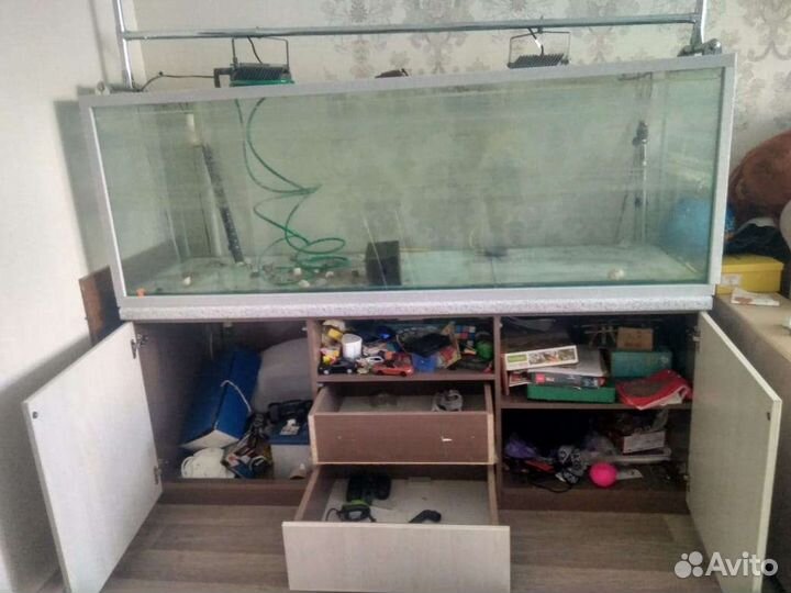 Аквариум с тумбой 520л