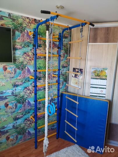 Шведская стенка с турником